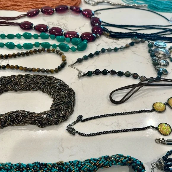 Bundle of Fashion Jewelry 25 pieces - Picture 14 of 16